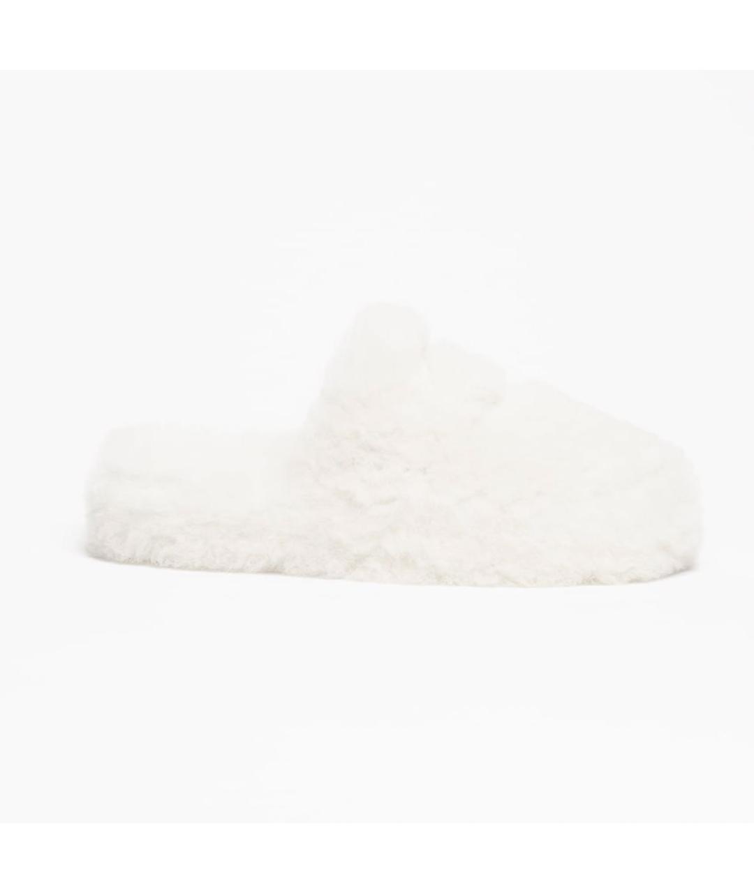 CHANEL Белые кожаные лоферы, фото 1