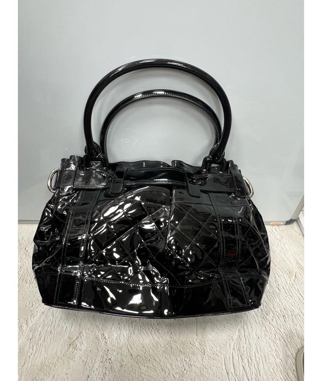 BURBERRY Черная сумка тоут из лакированной кожи, фото 2