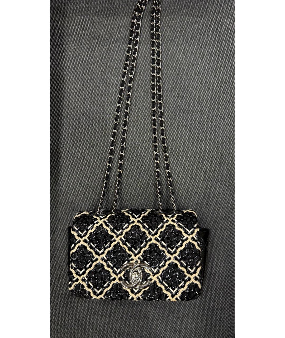 CHANEL Черная сумка через плечо из лакированной кожи, фото 7