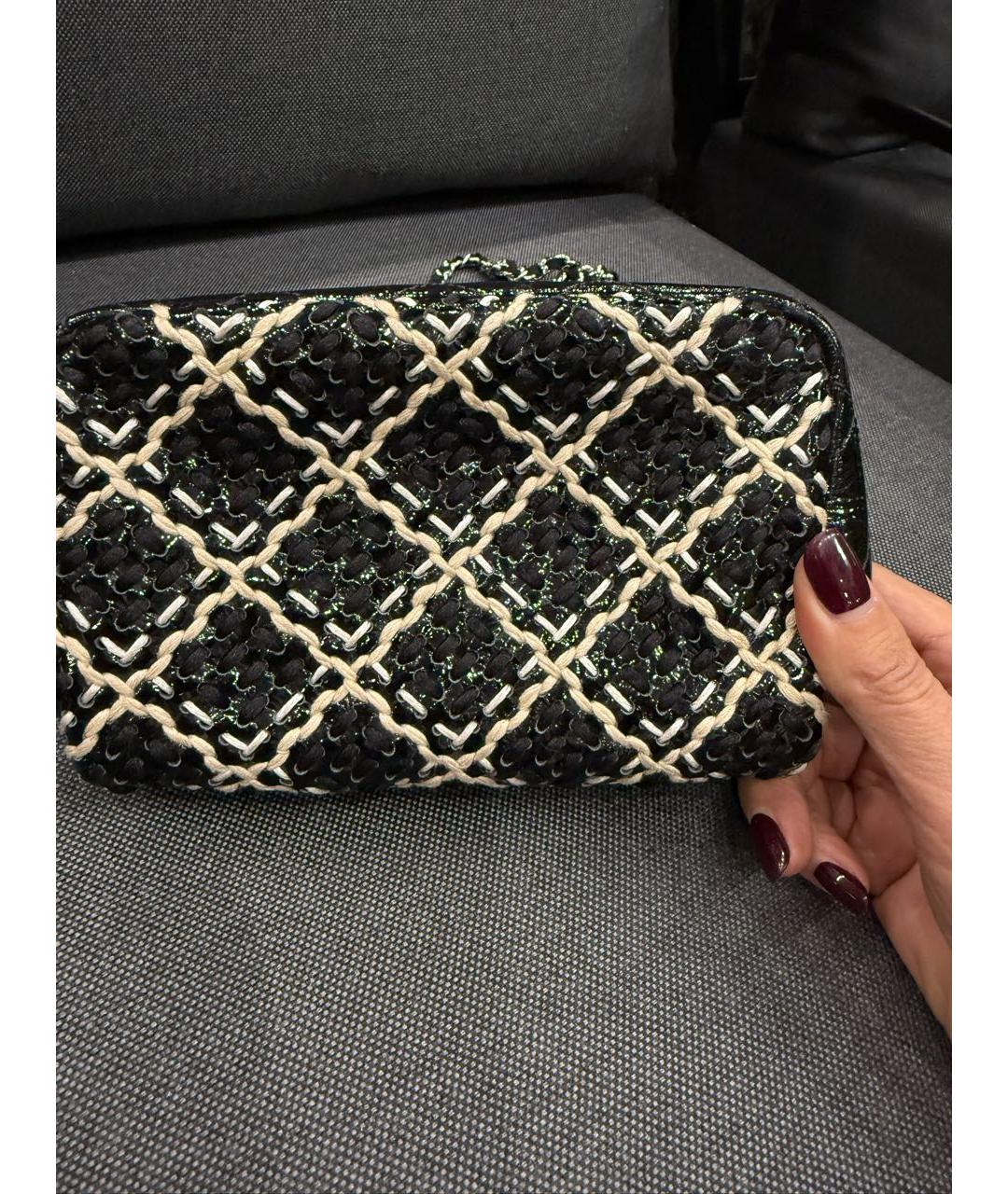 CHANEL Черная сумка через плечо из лакированной кожи, фото 5
