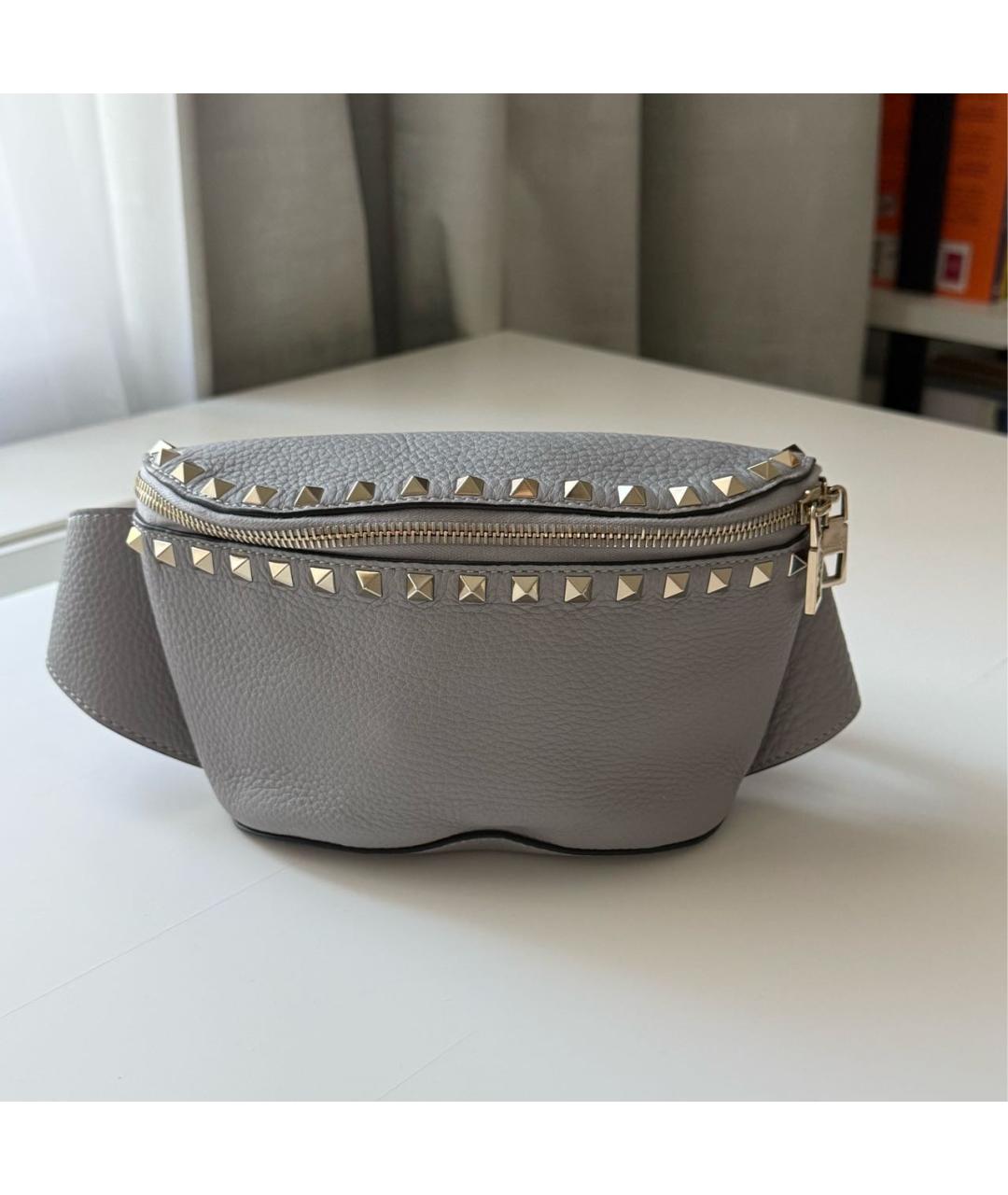 VALENTINO Серая кожаная поясная сумка, фото 8