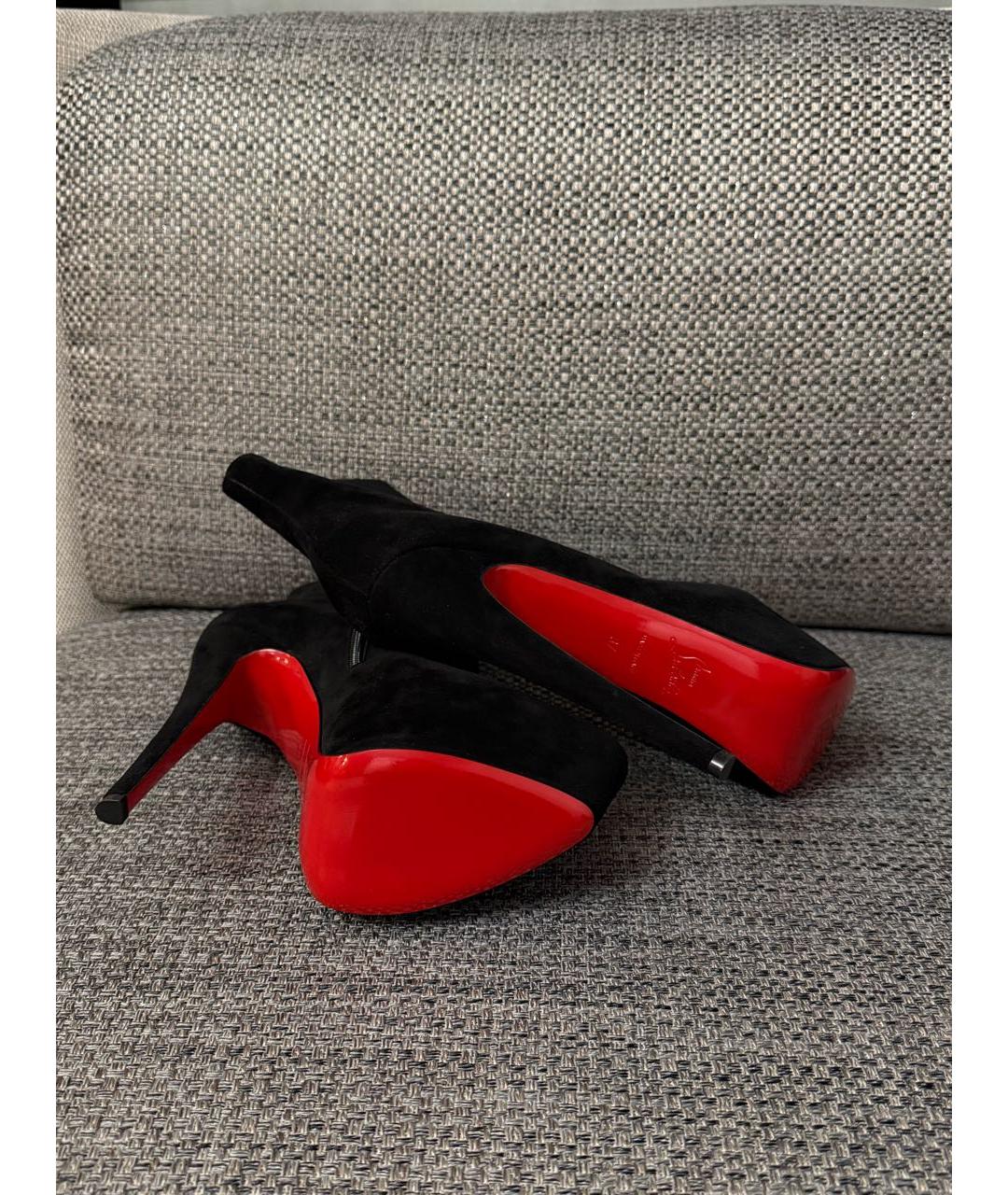 CHRISTIAN LOUBOUTIN Черные замшевые ботильоны, фото 6
