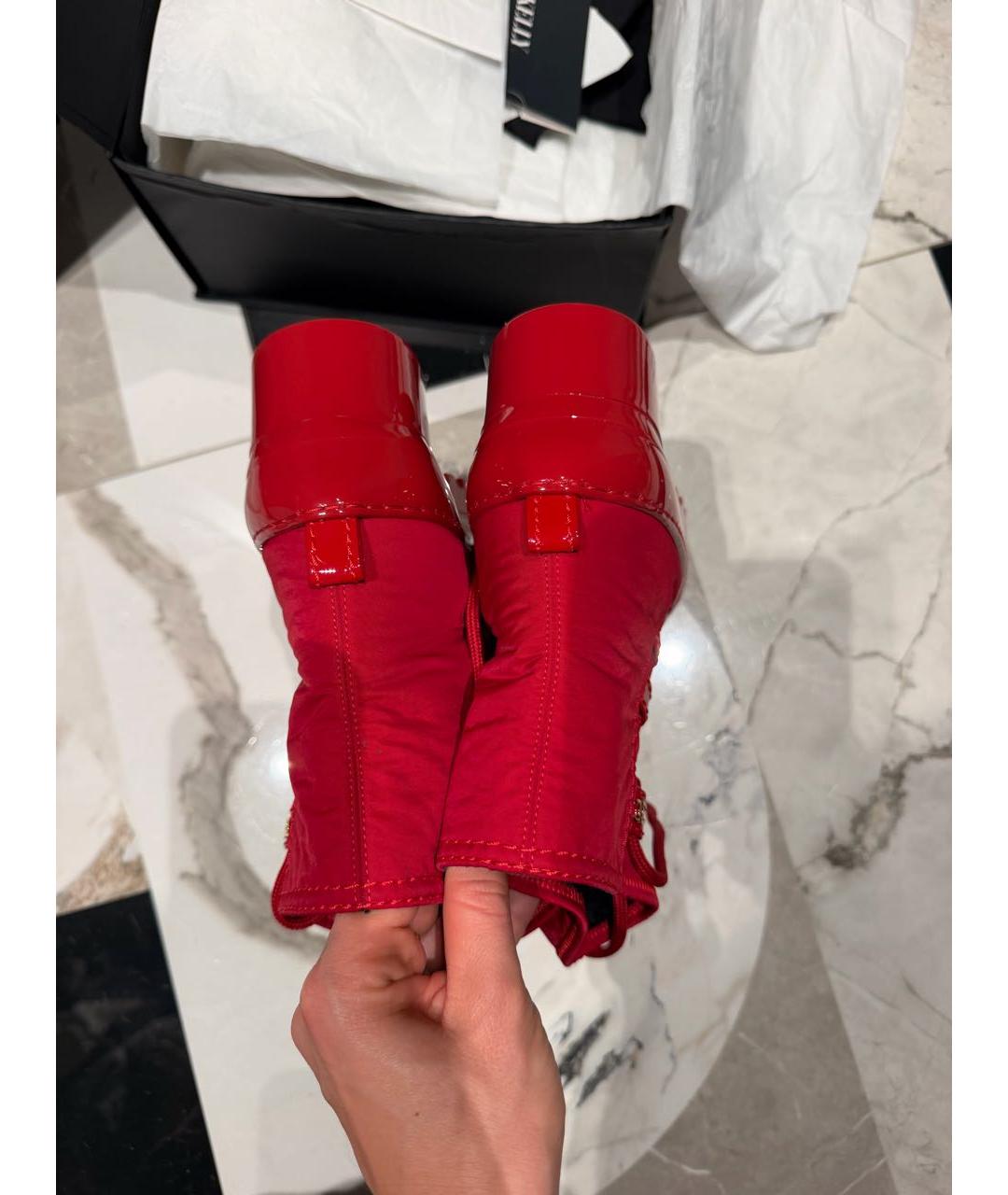 CHANEL Красные текстильные ботинки, фото 5
