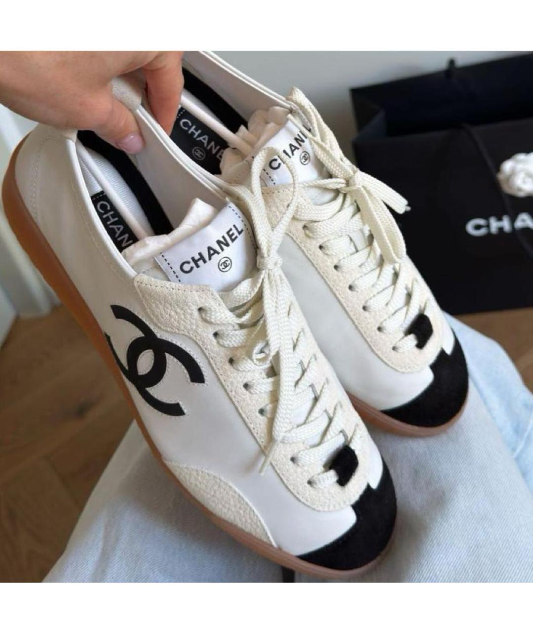 CHANEL Белые кожаные кеды, фото 3