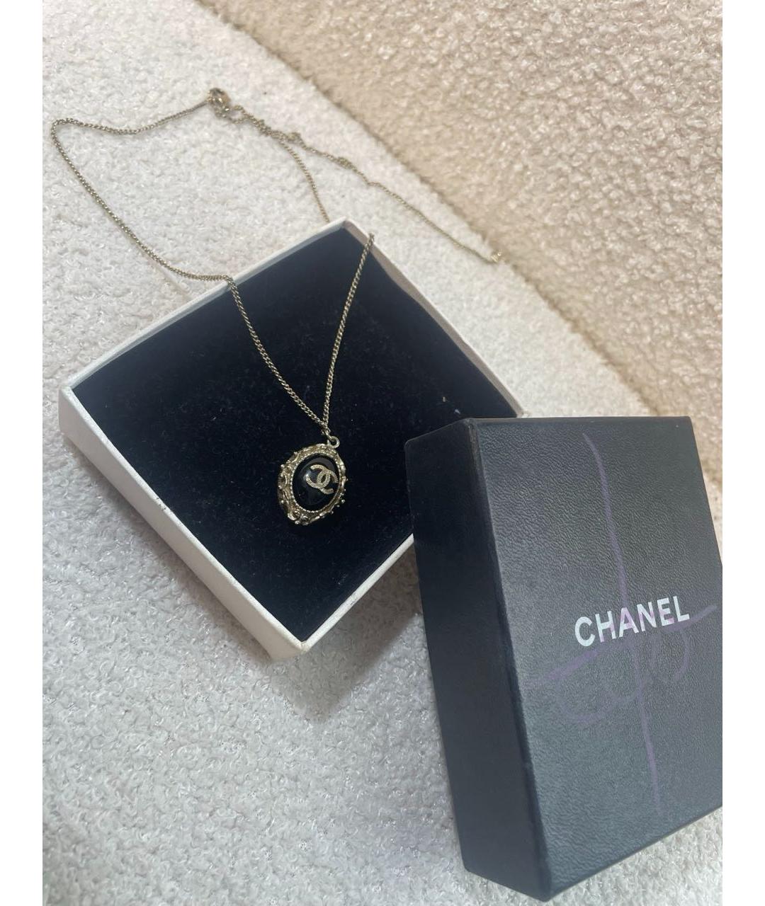 CHANEL Золотая металлическая подвеска, фото 2