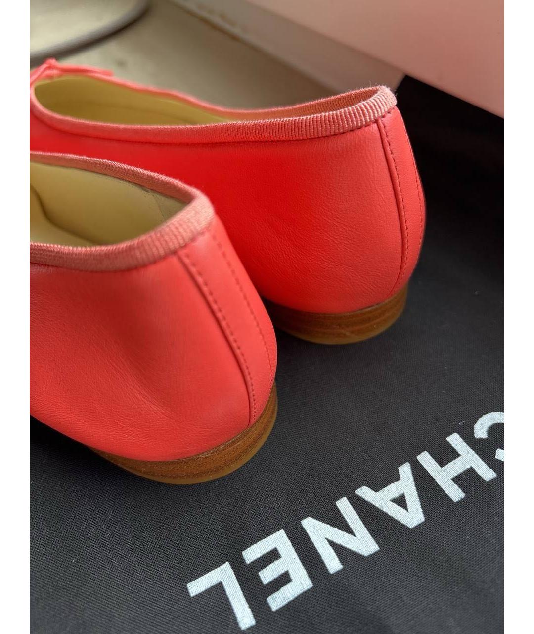 CHANEL Коралловые кожаные балетки, фото 3