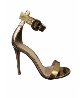 GIANVITO ROSSI Босоножки