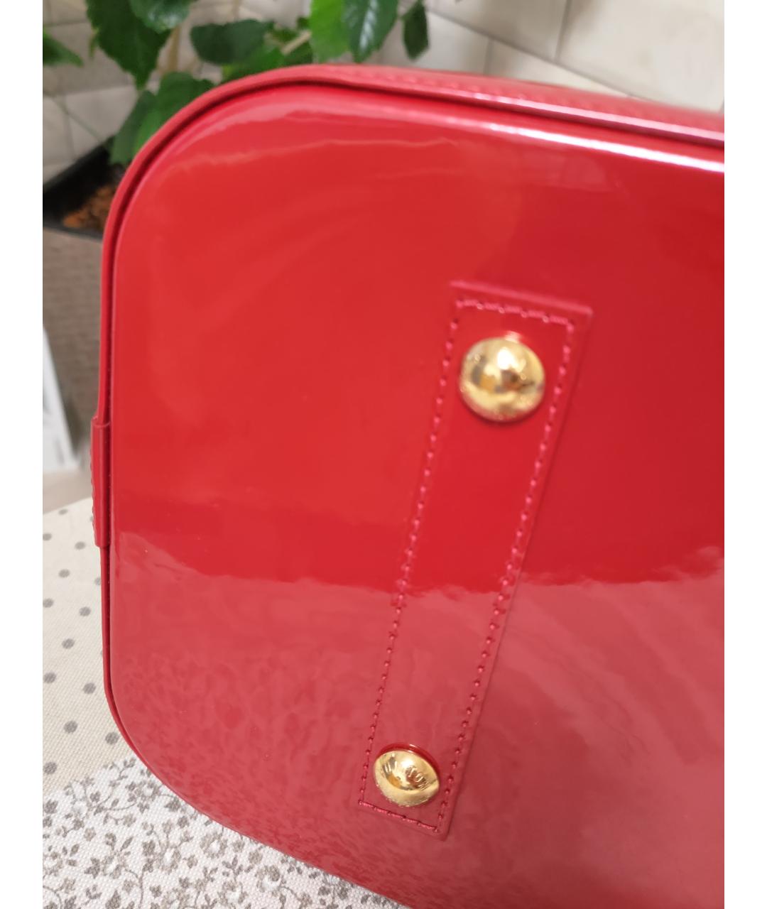 LOUIS VUITTON PRE-OWNED Красная сумка с короткими ручками из лакированной кожи, фото 5