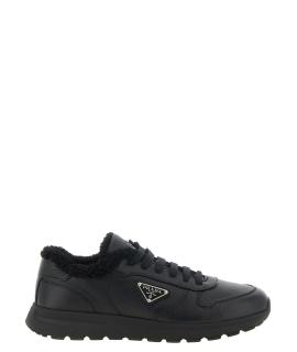 PRADA Низкие кроссовки / кеды