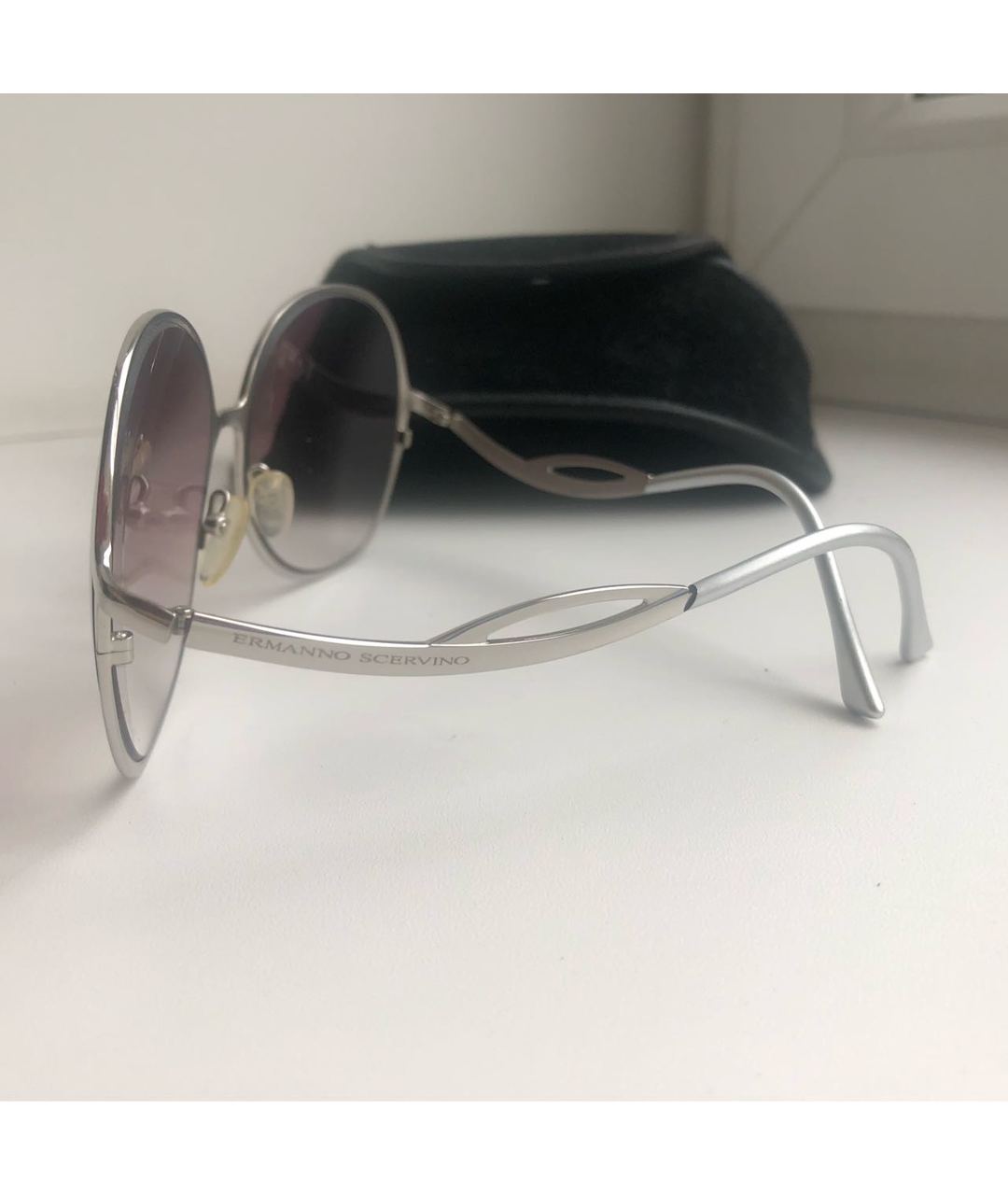 ERMANNO SCERVINO Серебряные металлические солнцезащитные очки, фото 4