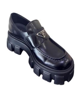 PRADA Лоферы