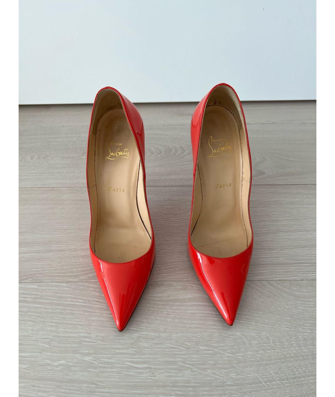 CHRISTIAN LOUBOUTIN Коралловые туфли из лакированной кожи, фото 2