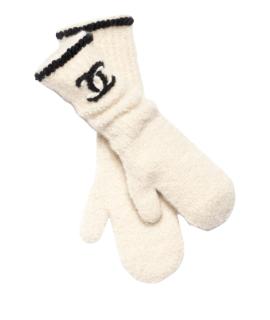 CHANEL Варежки