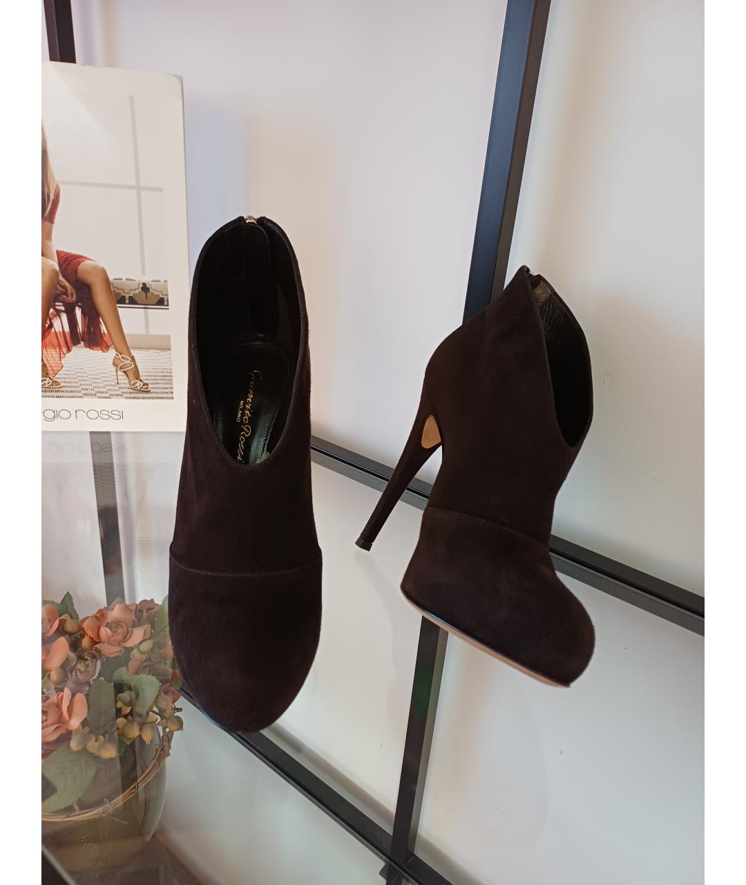 GIANVITO ROSSI Коричневые замшевые ботильоны, фото 4