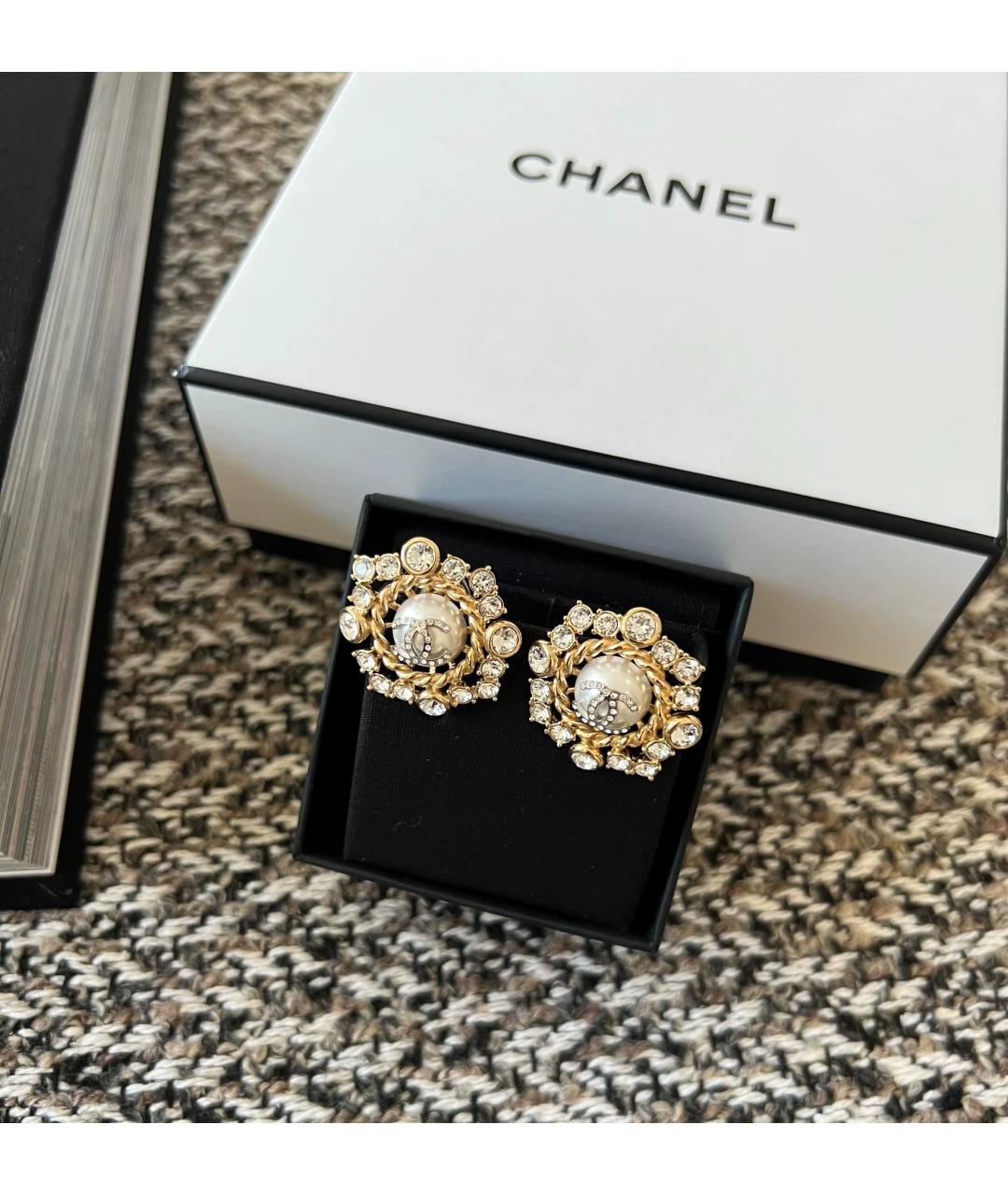 CHANEL Золотые металлические серьги, фото 5