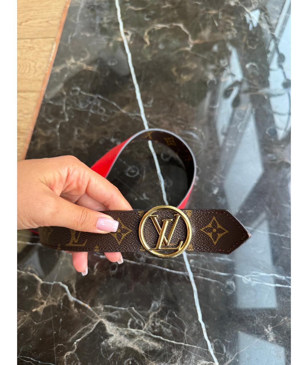 LOUIS VUITTON Красный кожаный ремень, фото 2