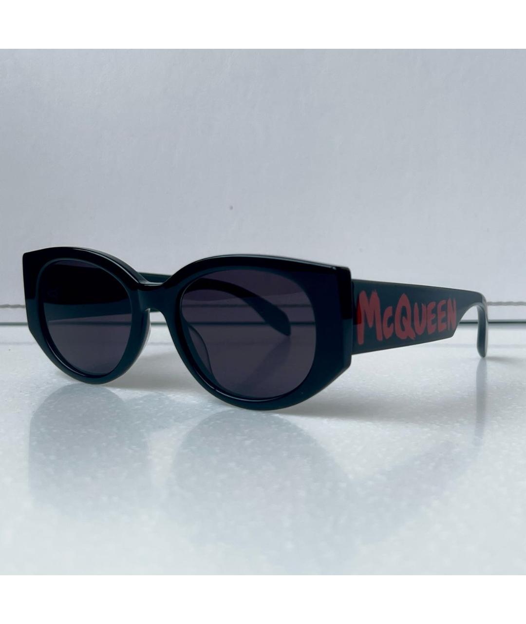 ALEXANDER MCQUEEN Черные пластиковые солнцезащитные очки, фото 2