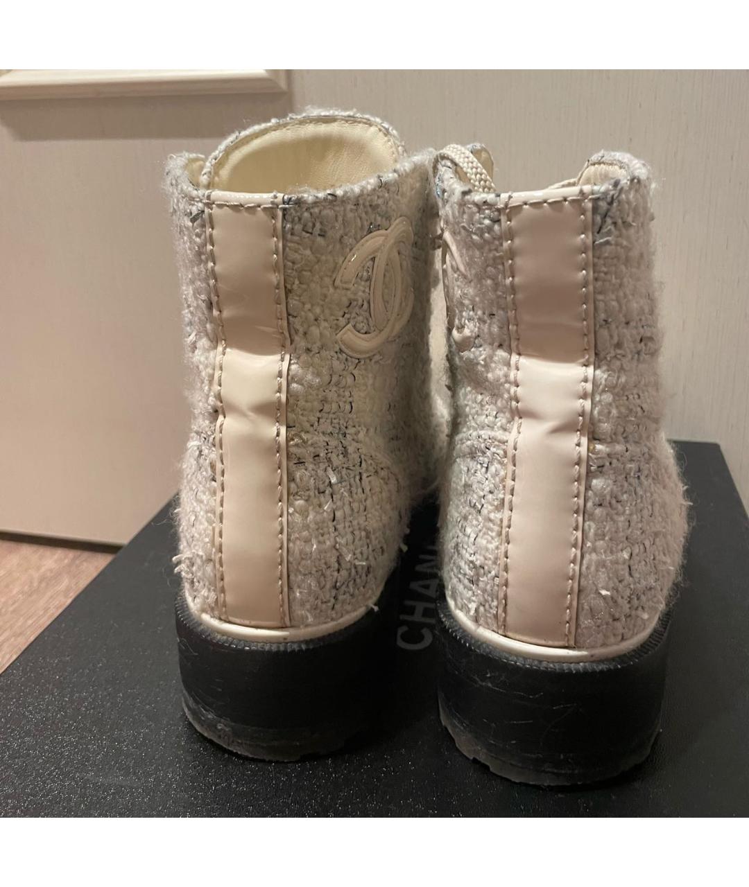 CHANEL PRE-OWNED Белые текстильные ботинки, фото 4