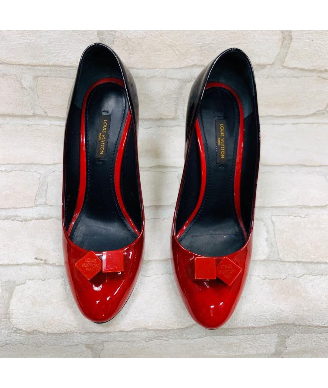 LOUIS VUITTON PRE-OWNED Красные туфли из лакированной кожи, фото 2