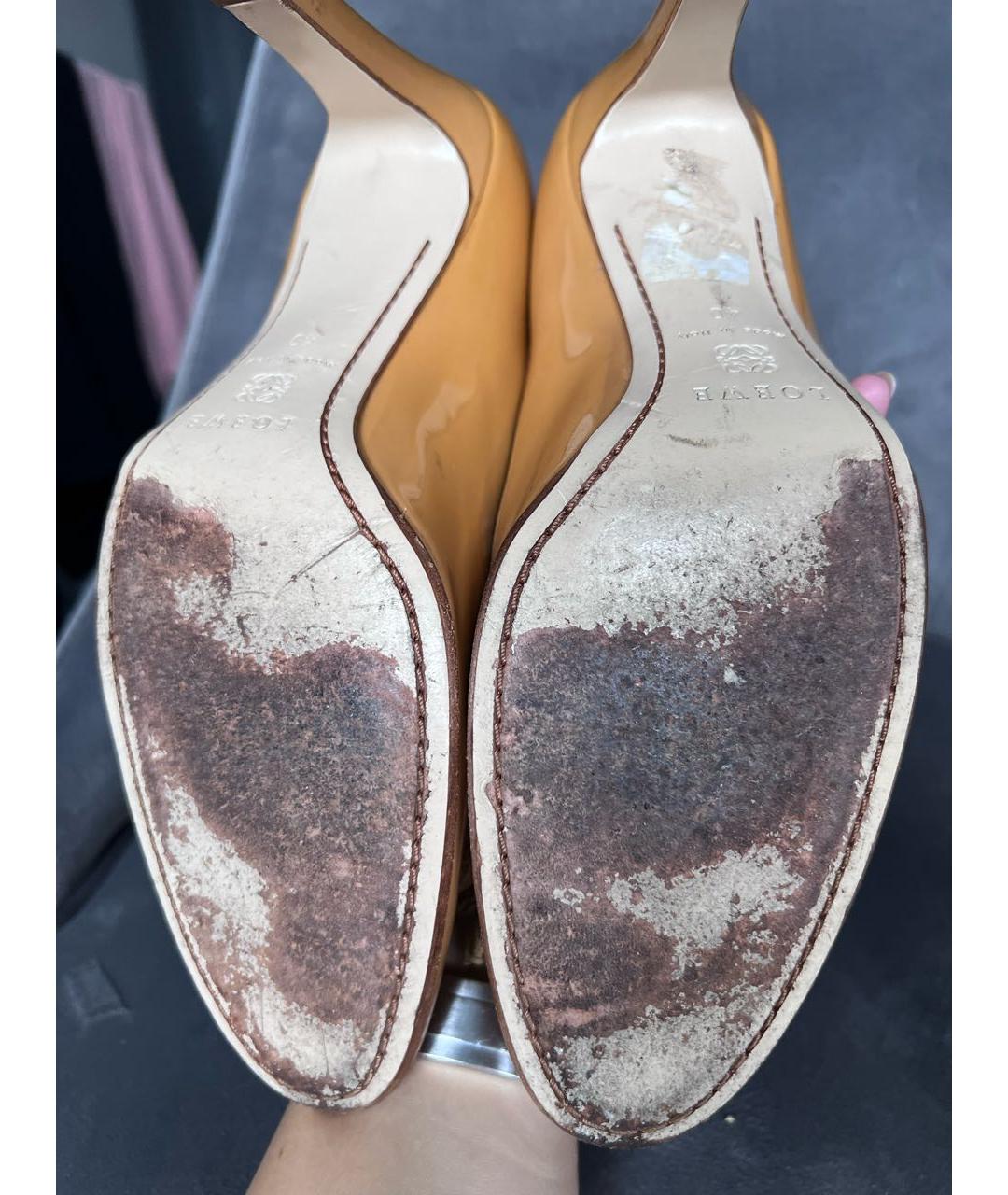 LOEWE Горчичные туфли из лакированной кожи, фото 8