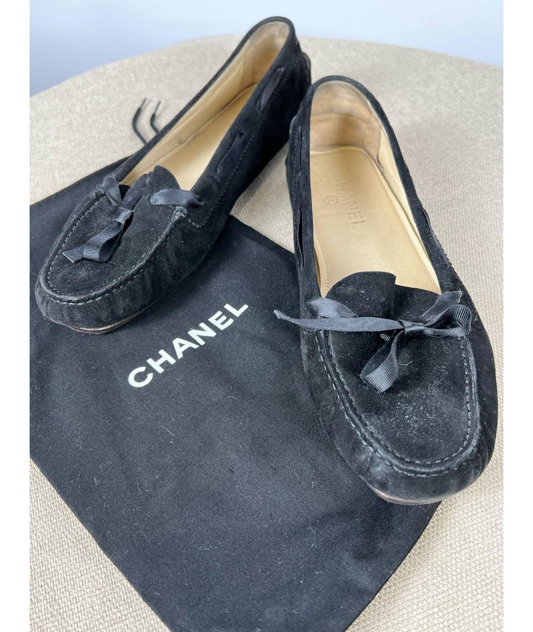 CHANEL PRE-OWNED Черные замшевые мокасины, фото 7