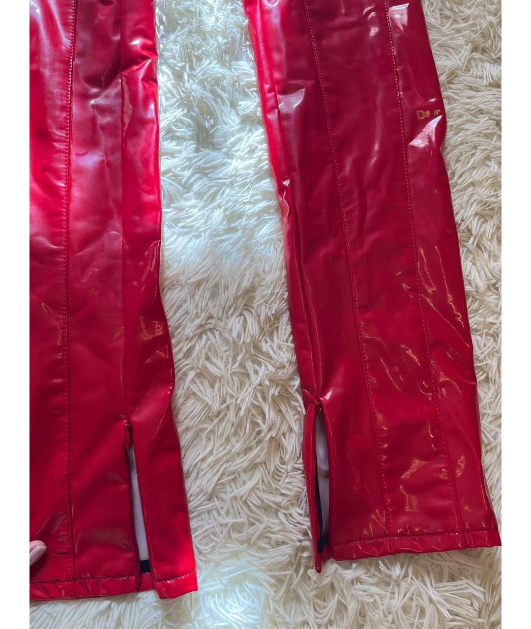 VERSACE Красные полиуретановые брюки узкие, фото 5