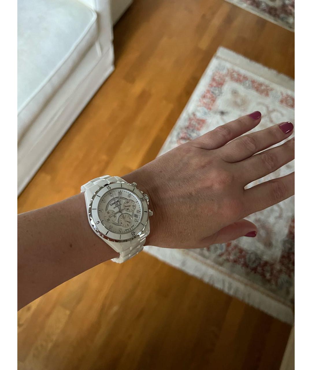 CHANEL PRE-OWNED Белые металлические часы, фото 4