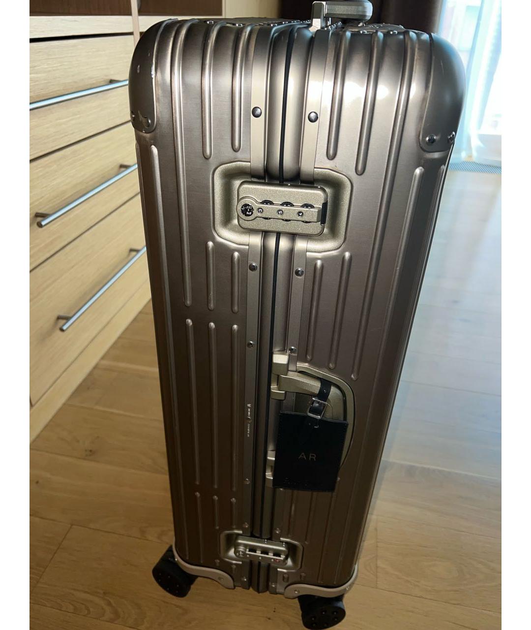 Rimowa Золотой чемодан, фото 4
