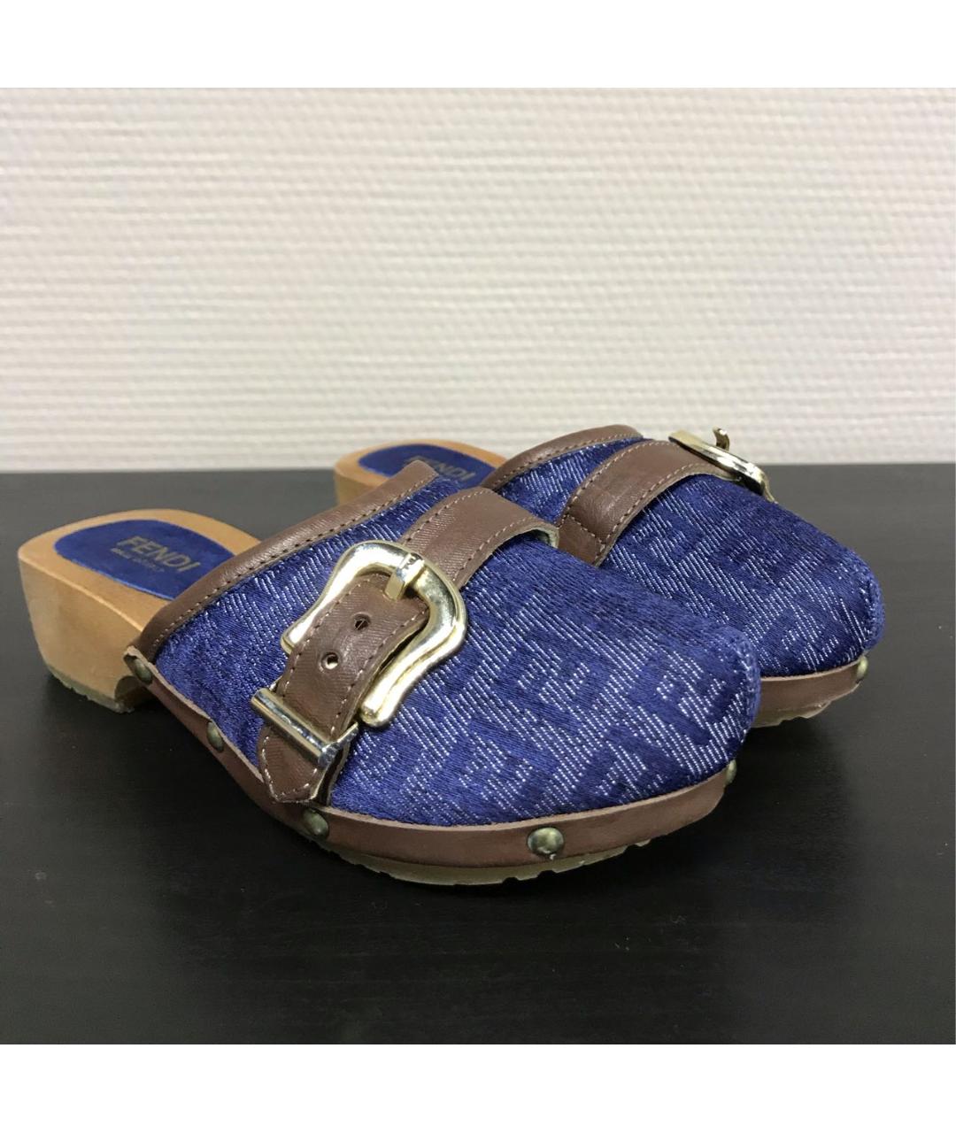 FENDI Синие кожаные сандалии и шлепанцы, фото 2