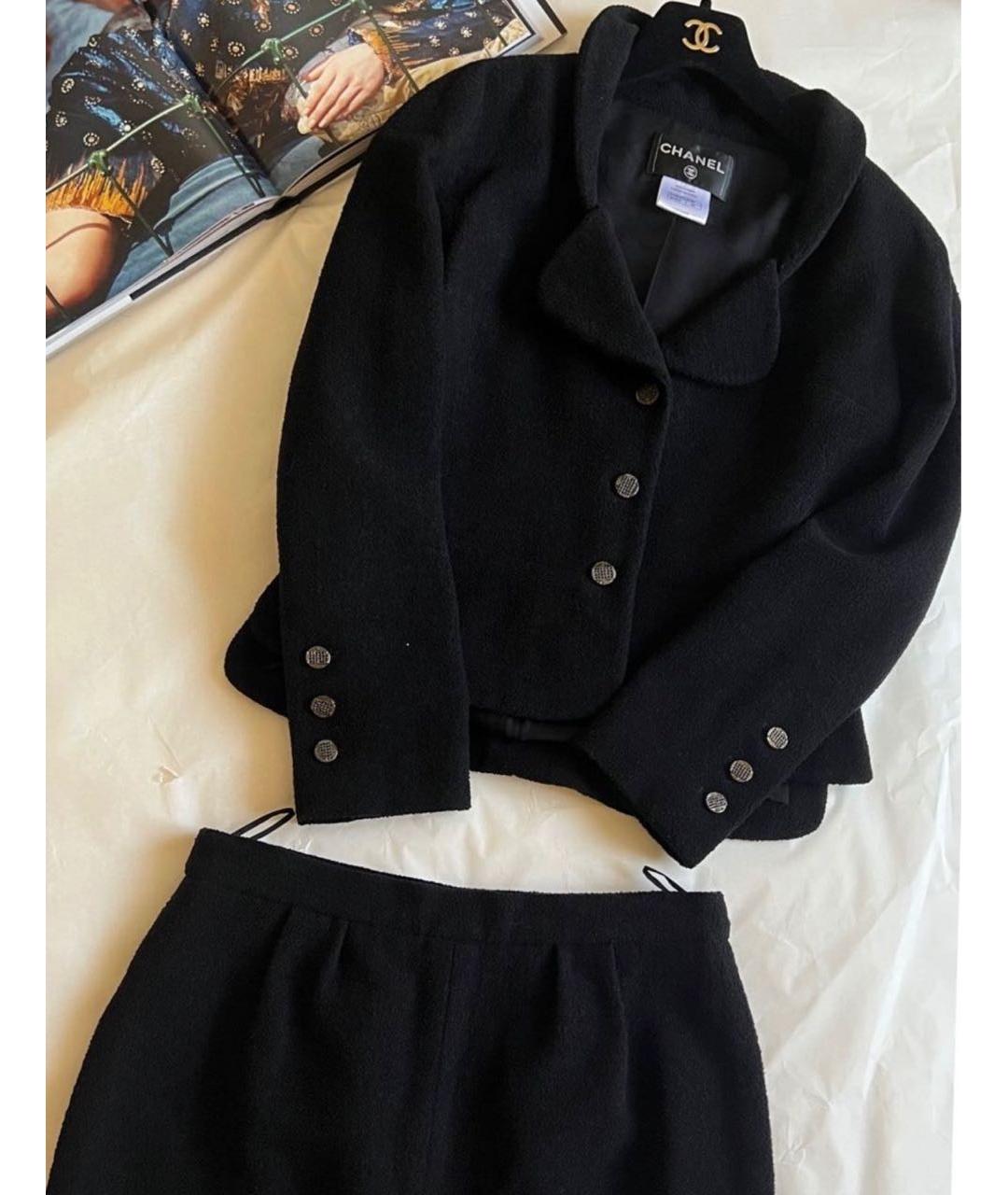CHANEL PRE-OWNED Черный твидовый костюм с юбками, фото 5