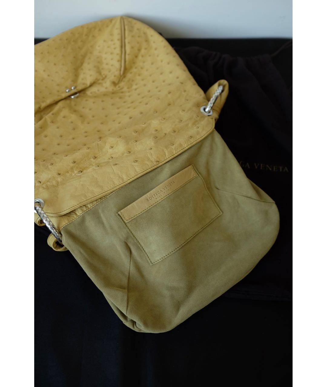 BOTTEGA VENETA Желтая сумка с короткими ручками из экзотической кожи, фото 3