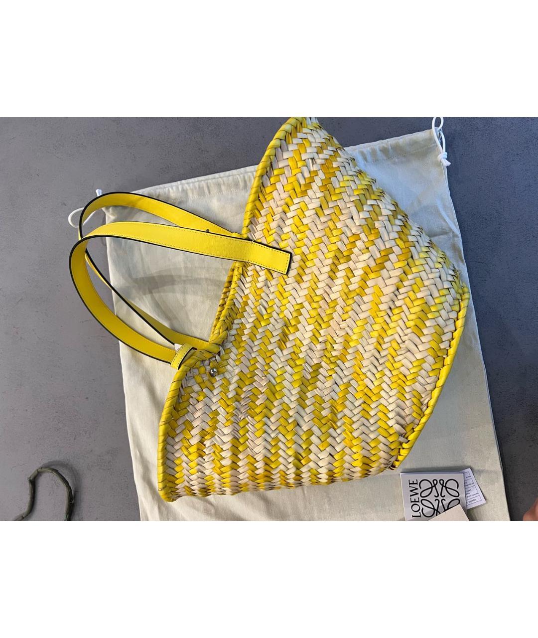 LOEWE Желтая пелетеная сумка тоут, фото 4