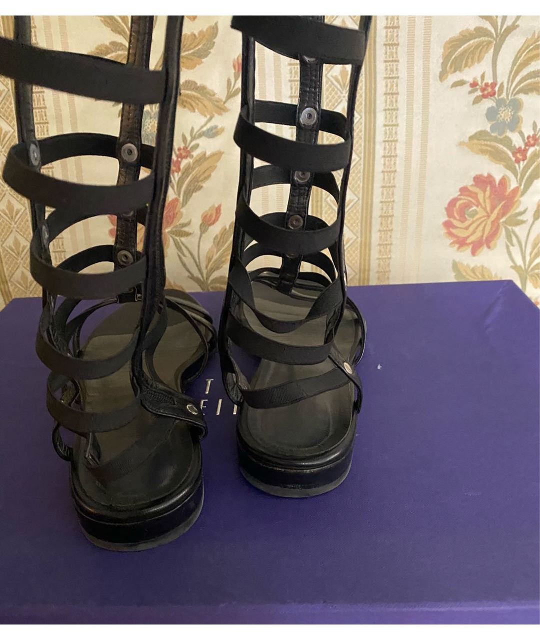 STUART WEITZMAN Черные кожаные сандалии, фото 4