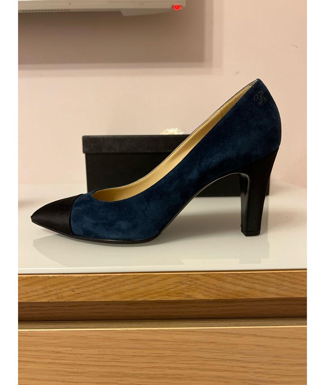 CHANEL PRE-OWNED Синие замшевые туфли, фото 9