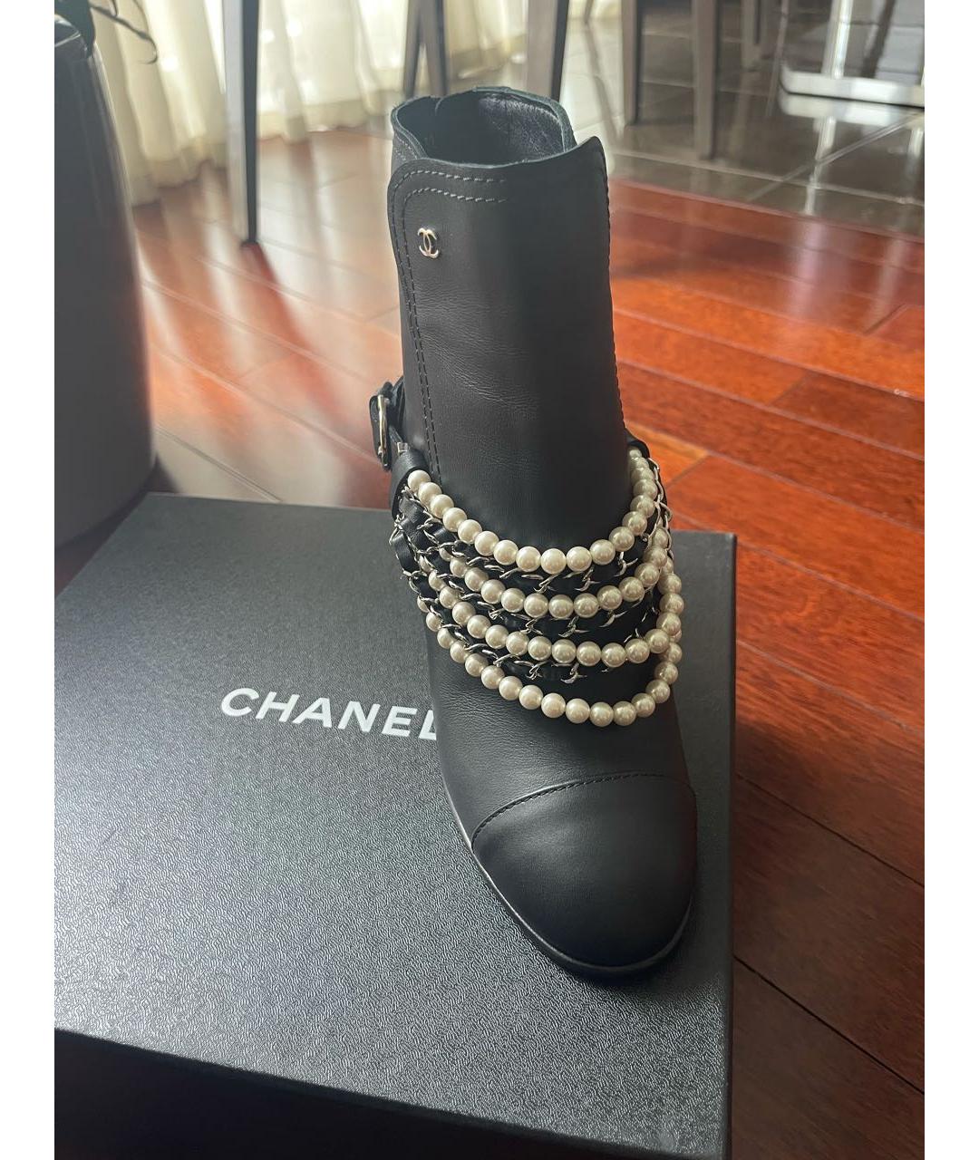 CHANEL PRE-OWNED Черные кожаные ботильоны, фото 2