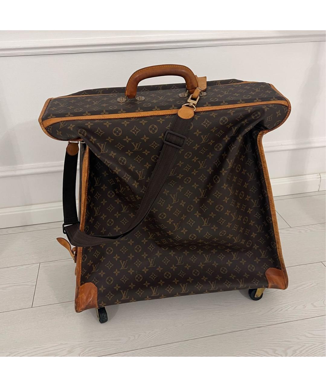 LOUIS VUITTON PRE-OWNED Коричневый чемодан из искусственной кожи, фото 9