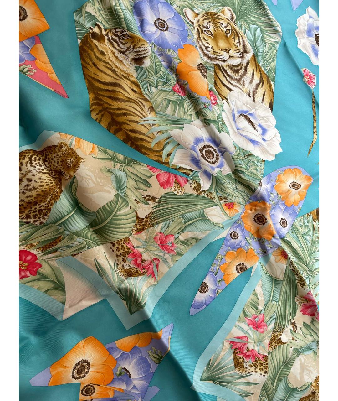 SALVATORE FERRAGAMO Голубой шелковый платок, фото 3