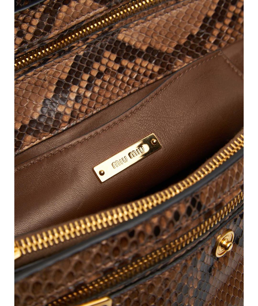 MIU MIU Коричневая сумка с короткими ручками из экзотической кожи, фото 3