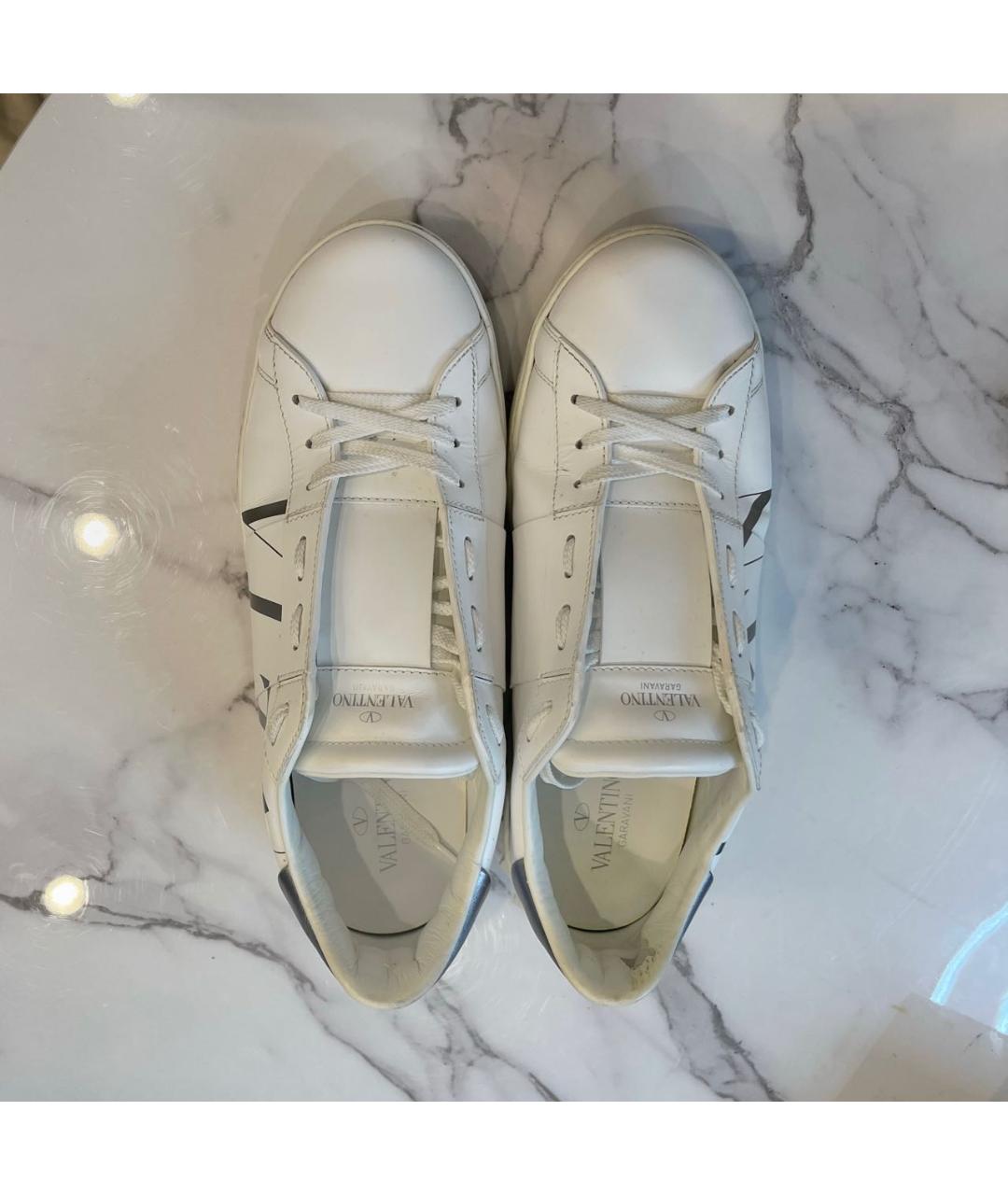 VALENTINO Белые кожаные низкие кроссовки / кеды, фото 3