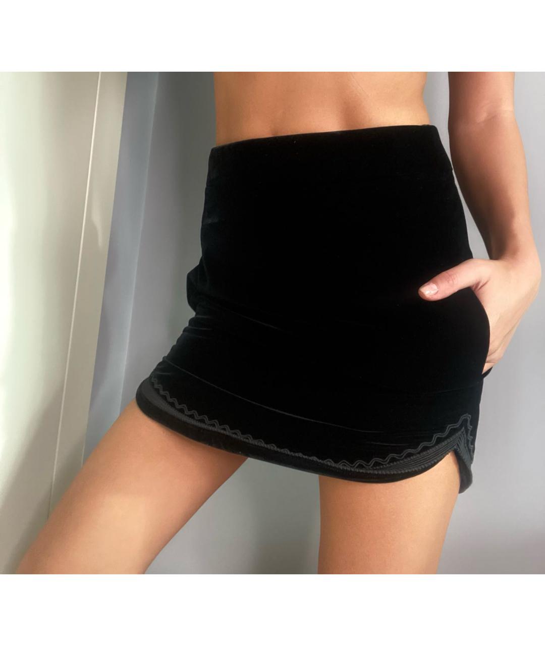 SAINT LAURENT Черная велюровая юбка мини, фото 5