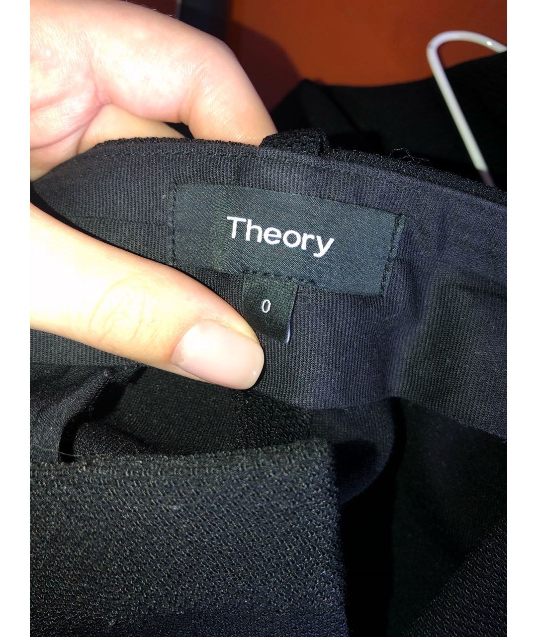 THEORY Черные вискозные прямые брюки, фото 3