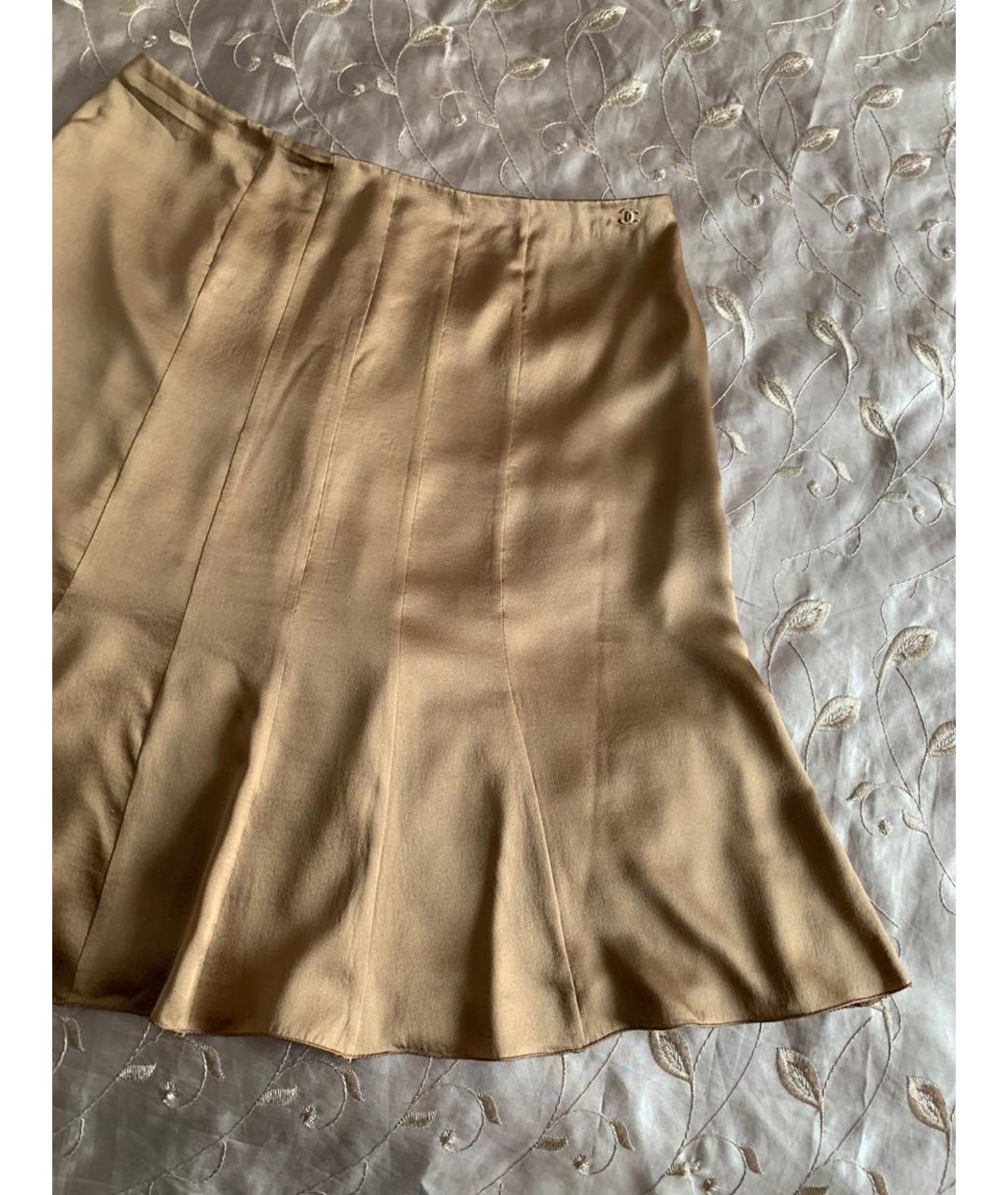 CHANEL PRE-OWNED Золотая шелковая юбка миди, фото 3