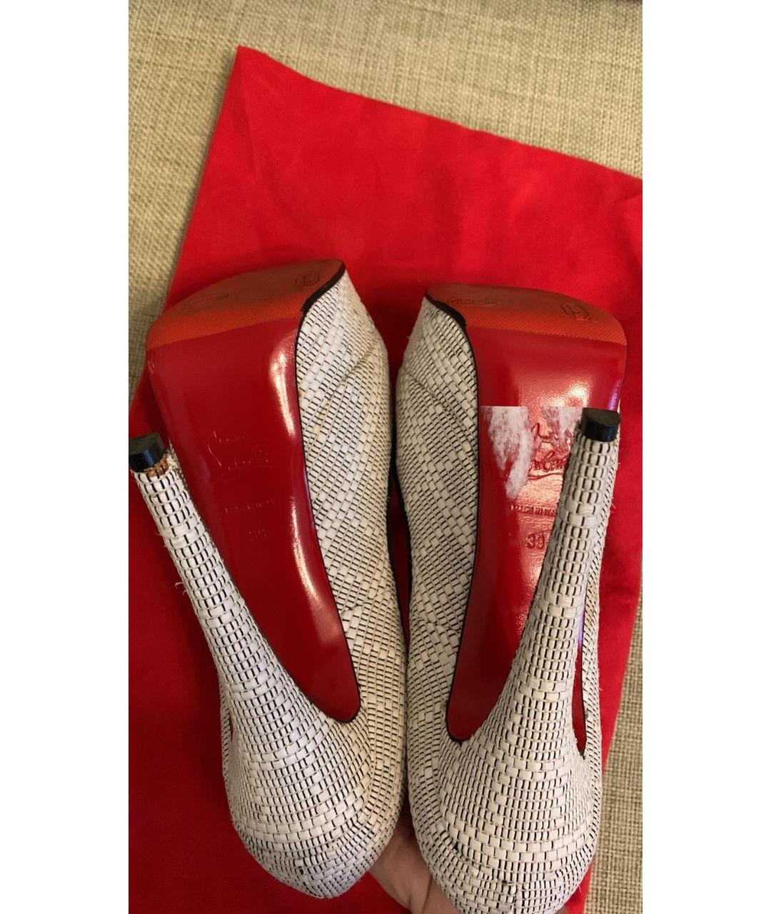 CHRISTIAN LOUBOUTIN Белые текстильные туфли, фото 5