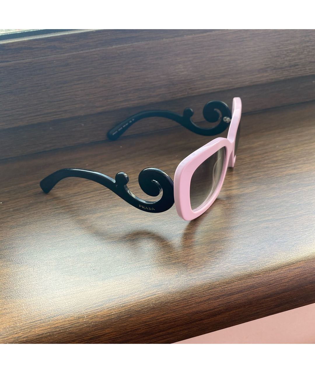 PRADA Фиолетовые пластиковые солнцезащитные очки, фото 2