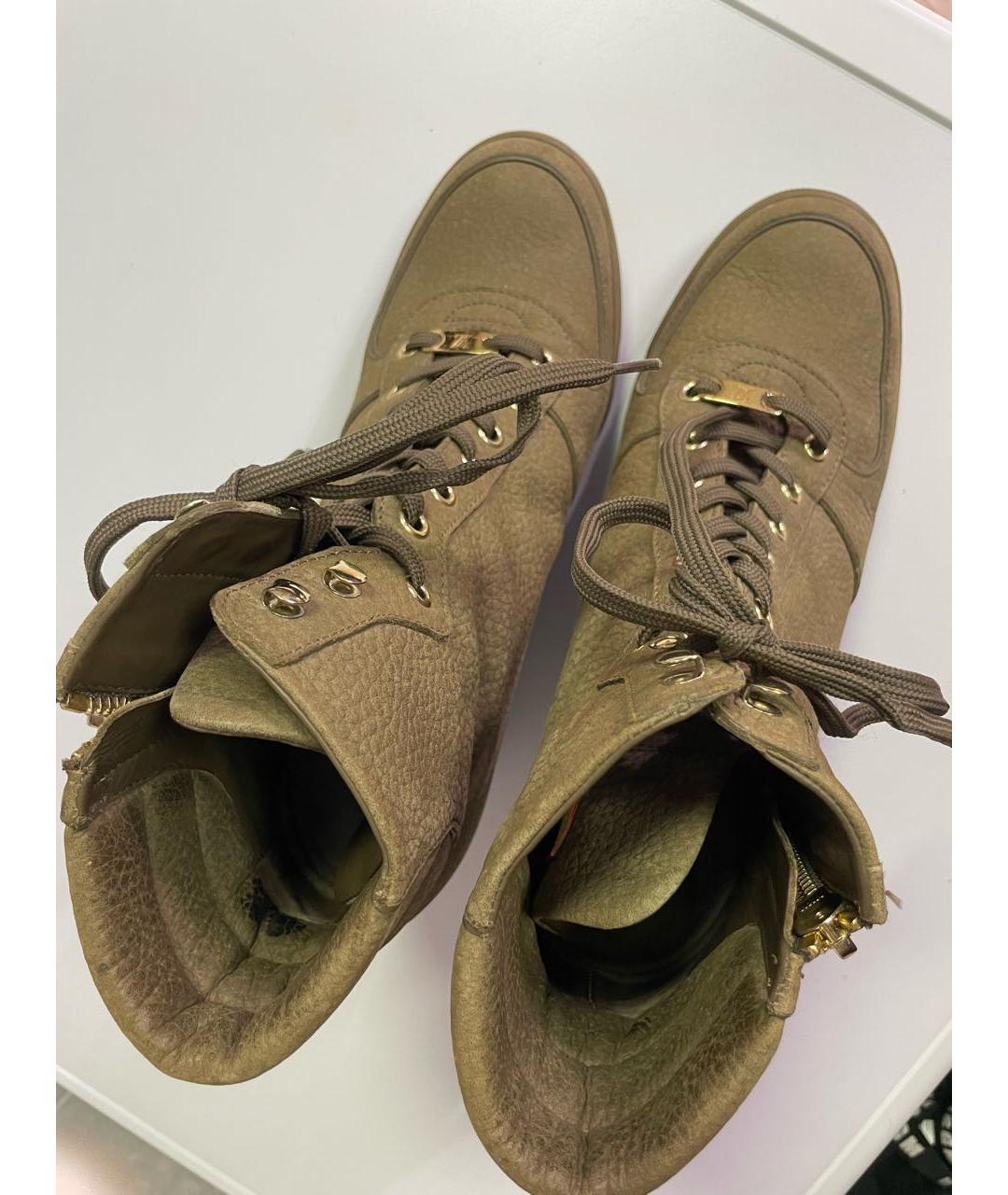 LOUIS VUITTON Хаки нубуковые ботильоны, фото 3