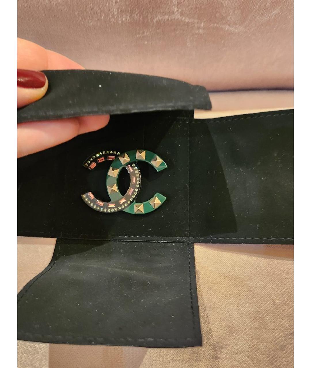 CHANEL Зеленая пластиковая булавка / брошь, фото 3