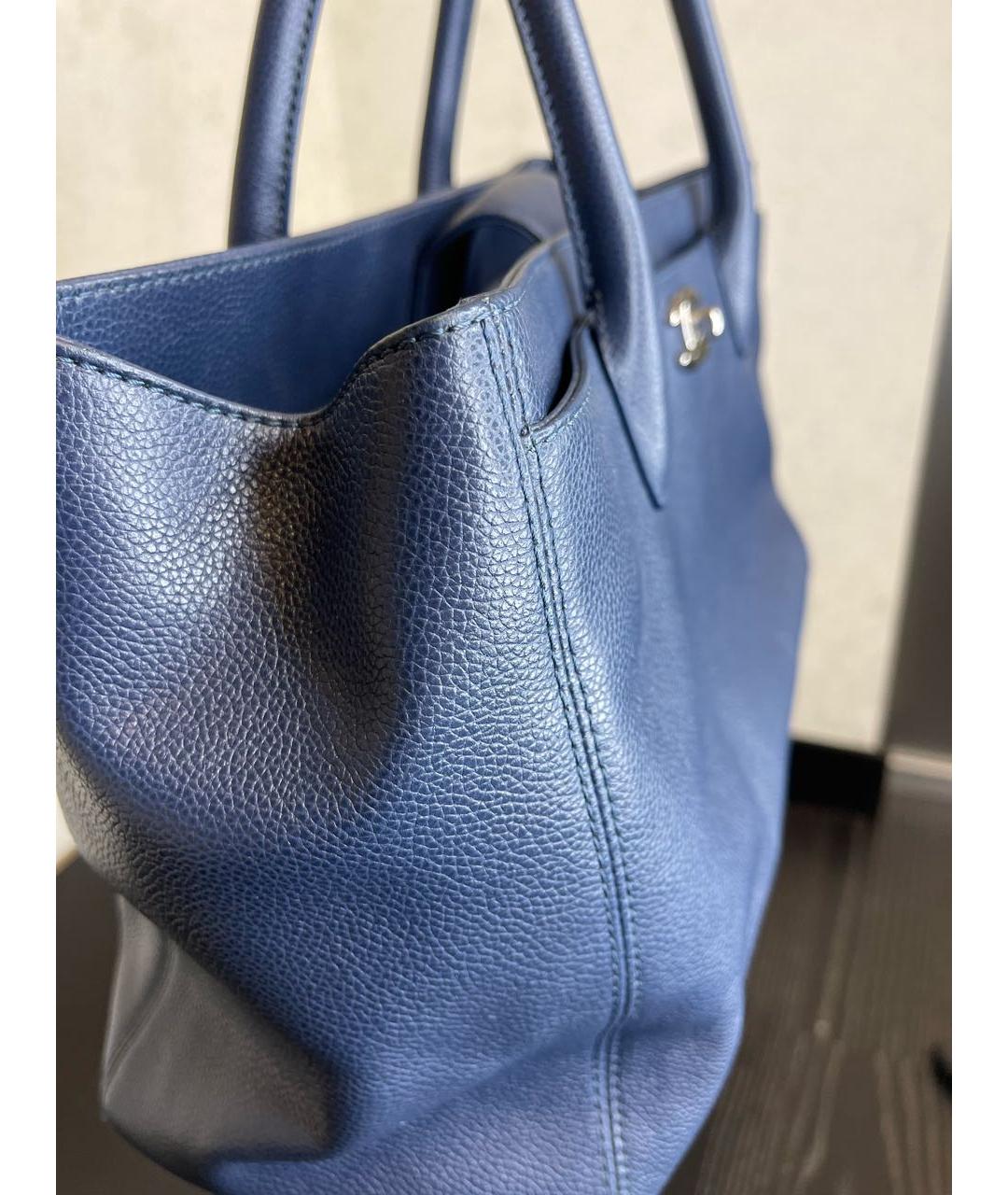 CHANEL PRE-OWNED Синяя кожаная сумка тоут, фото 2