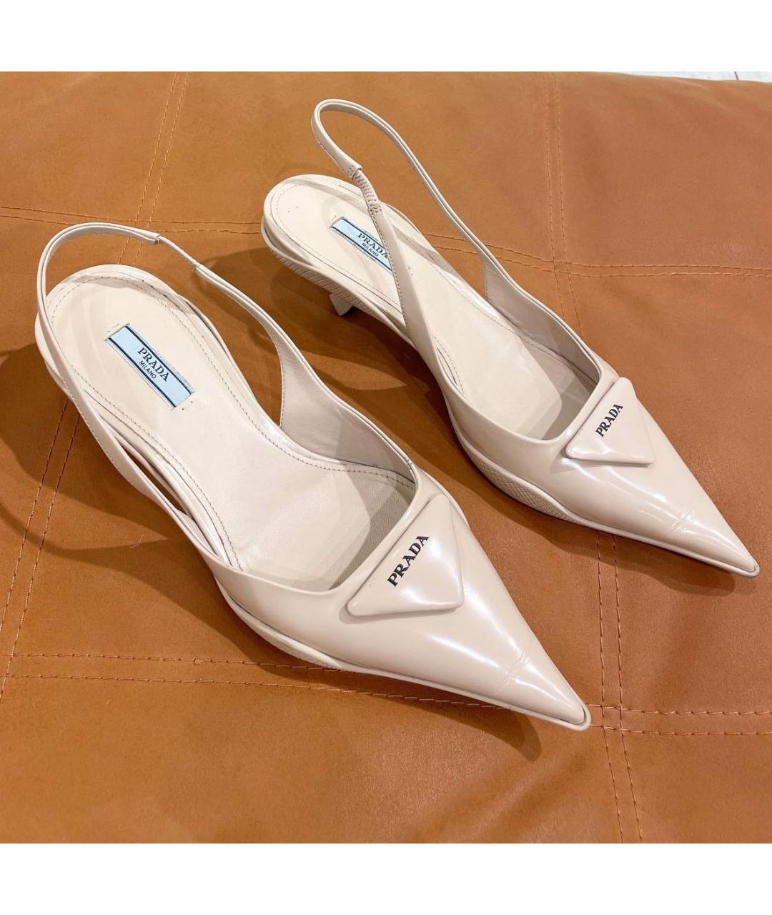PRADA Бежевые кожаные лодочки на низком каблуке, фото 3