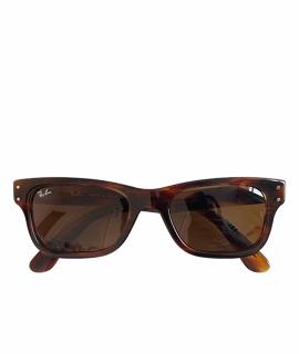 

Солнцезащитные очки RAY BAN