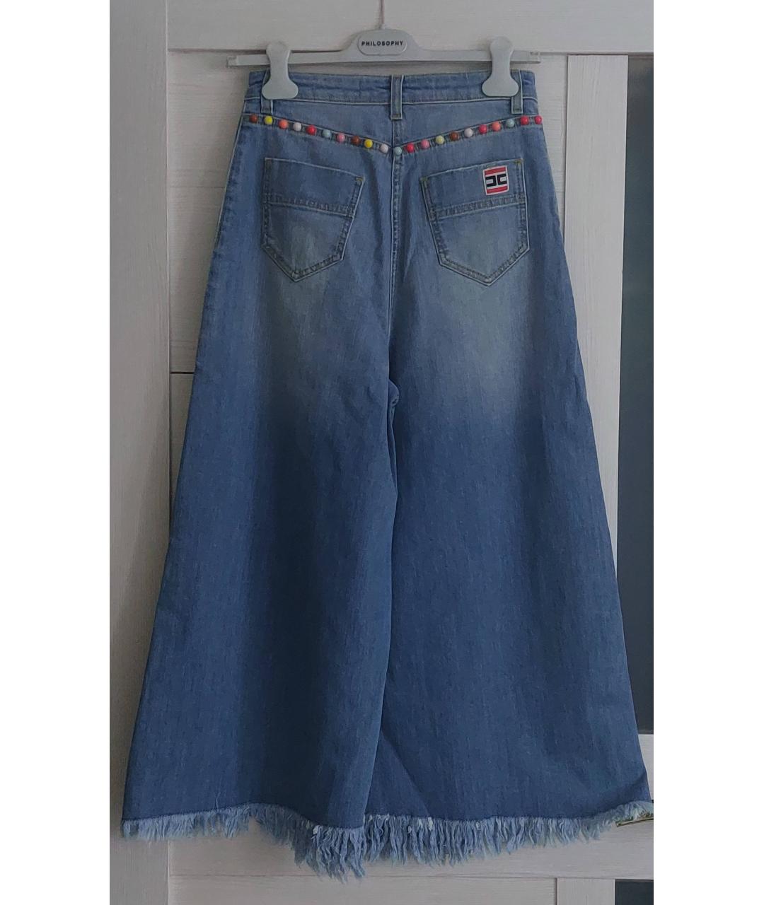 ELISABETTA FRANCHI Голубые хлопко-эластановые джинсы клеш, фото 2